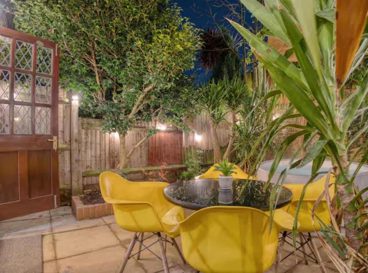 Вілла The Zen Den With Hot Tub And Garden Лондон Екстер'єр фото